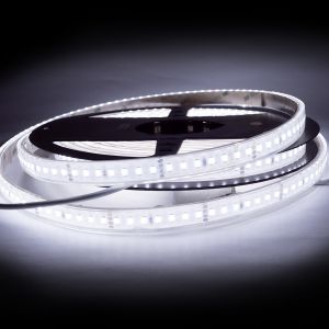 24V wasserfester LED Streifen - Weiß - IP67 - 140 LEDs je Meter - alle 5cm teilbar 24V wasserfester LED Streifen - Weiß - IP67 - 140 LEDs je Meter - alle 5cm teilbar
