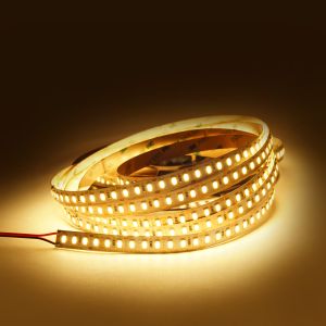 12V High Power LED Streifen - warmweiß - 120 LEDs je Meter - alle 2,5cm teilbar 12V High Power LED Streifen - warmweiß - 120 LEDs je Meter - alle 2,5cm teilbar