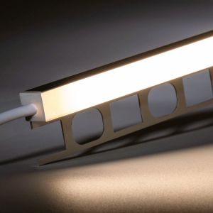 24V wasserfeste Fliesen LED Leiste - COB - Warmweiß - diffuse Abdeckung - IP65 24V wasserfeste Fliesen LED Leiste - COB - Warmweiß - diffuse Abdeckung - IP65